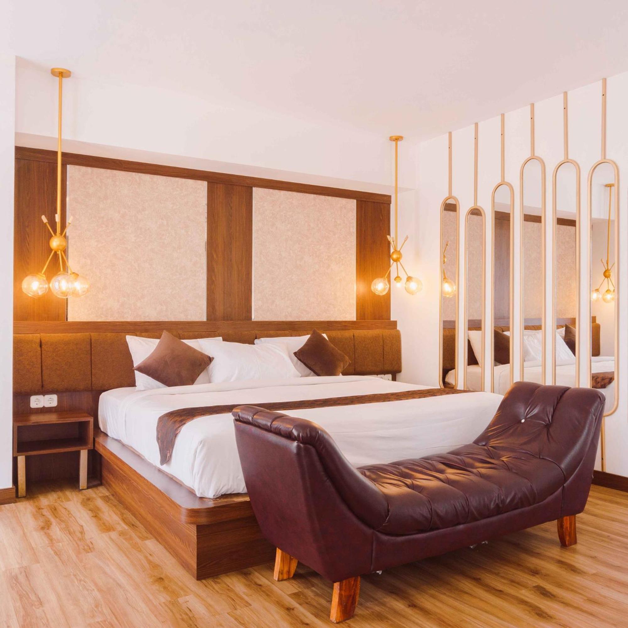 Fahira Hotel Syariah Bukittinggi Buitenkant foto