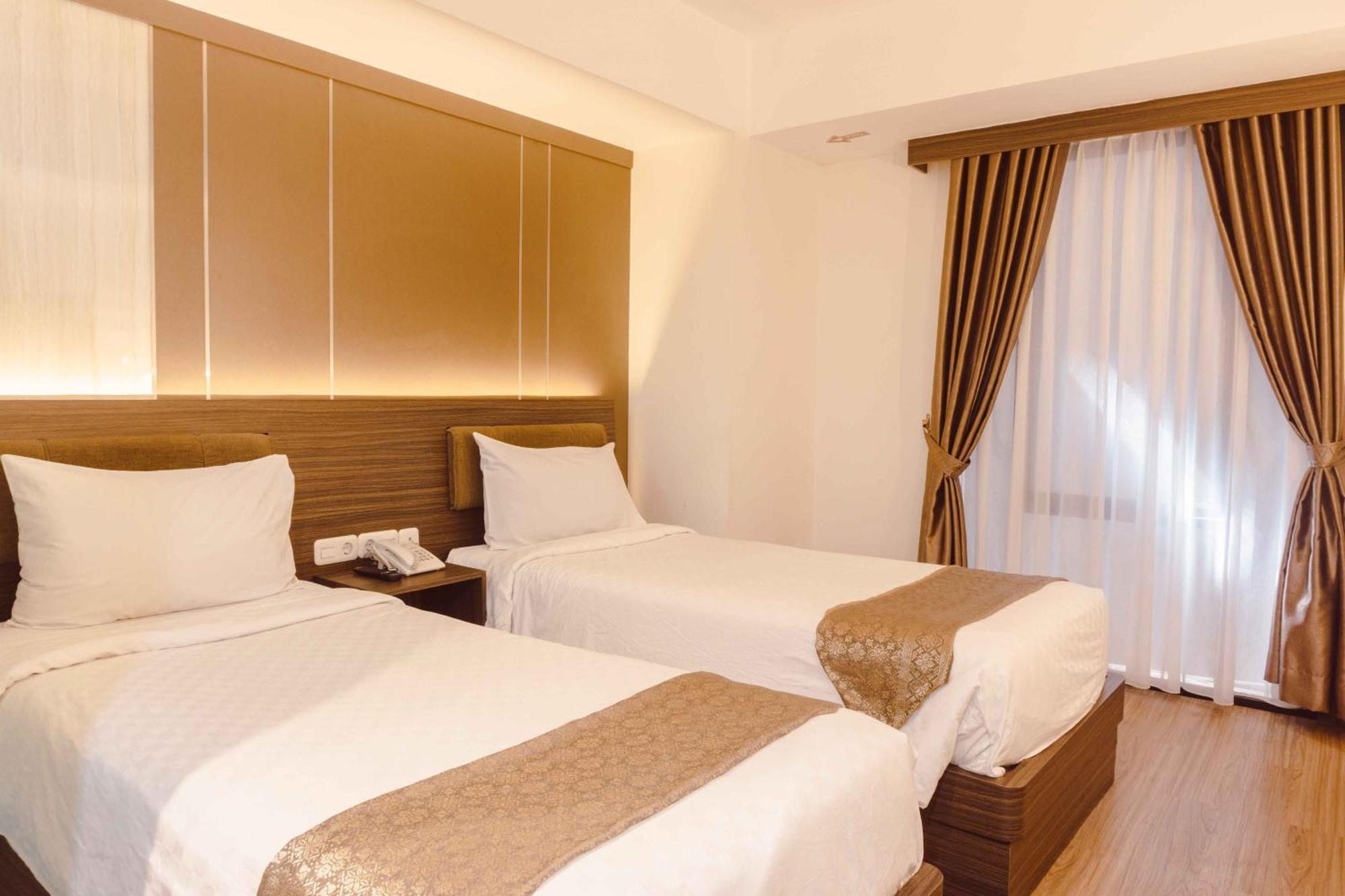 Fahira Hotel Syariah Bukittinggi Buitenkant foto